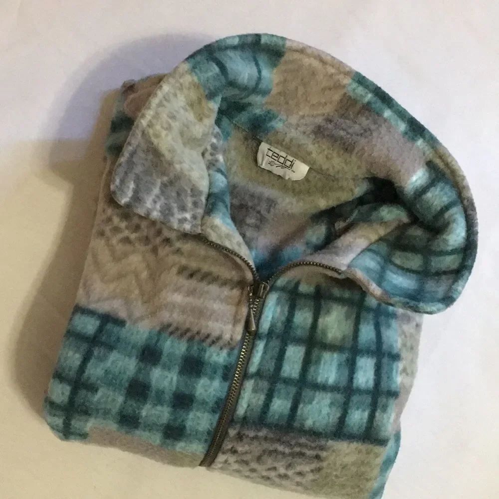 Vintage Teddi color block fleece plus jacket